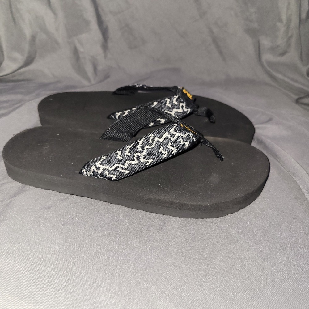 TEVA Kids Mush II Ravine Black Sandals Flip Flops Size 6 Youth